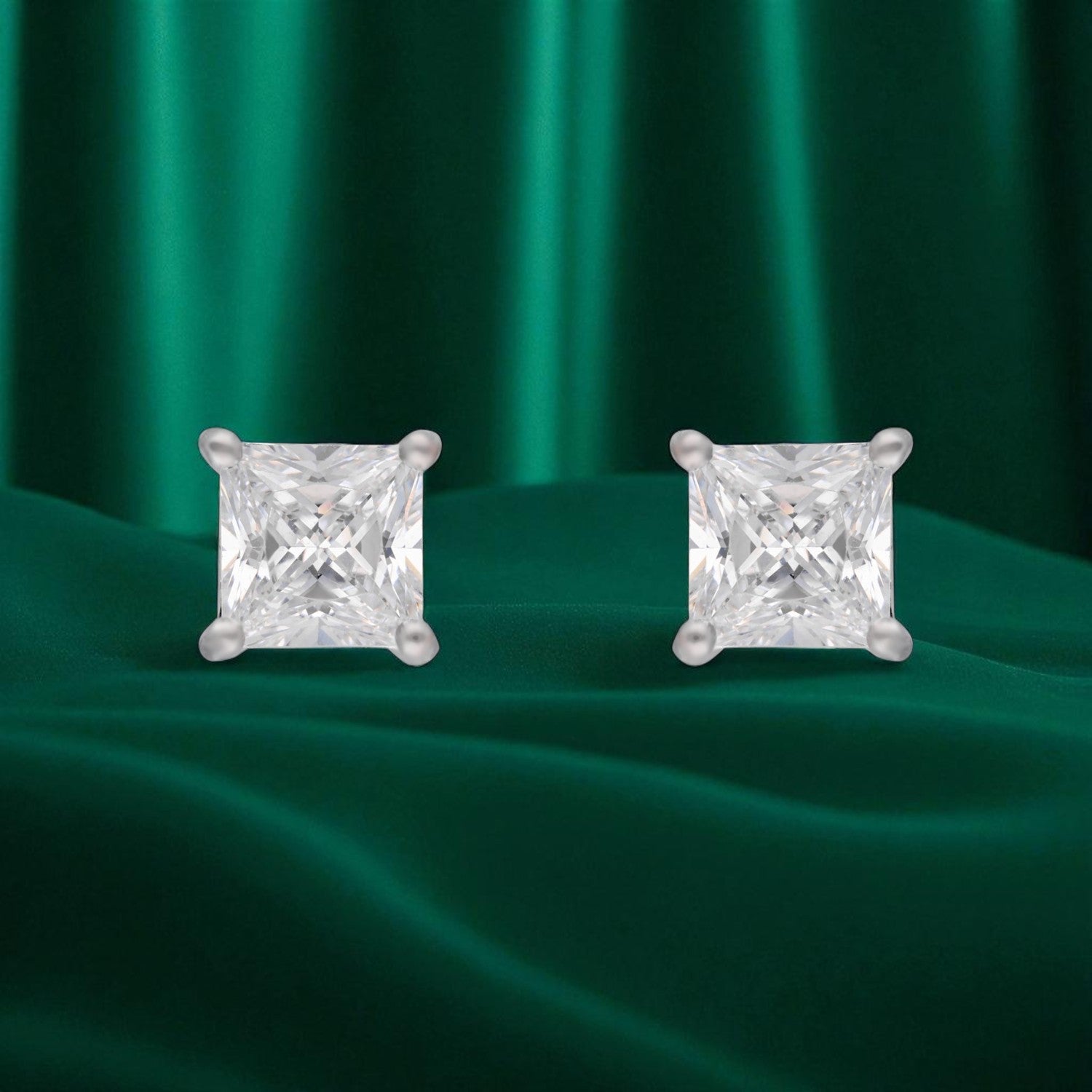 Princess-Cut Cubic Zirconia Solitaire Stud Earrings in Sterling Silver | SKU : 0022196422, 0022195036, 0003904787