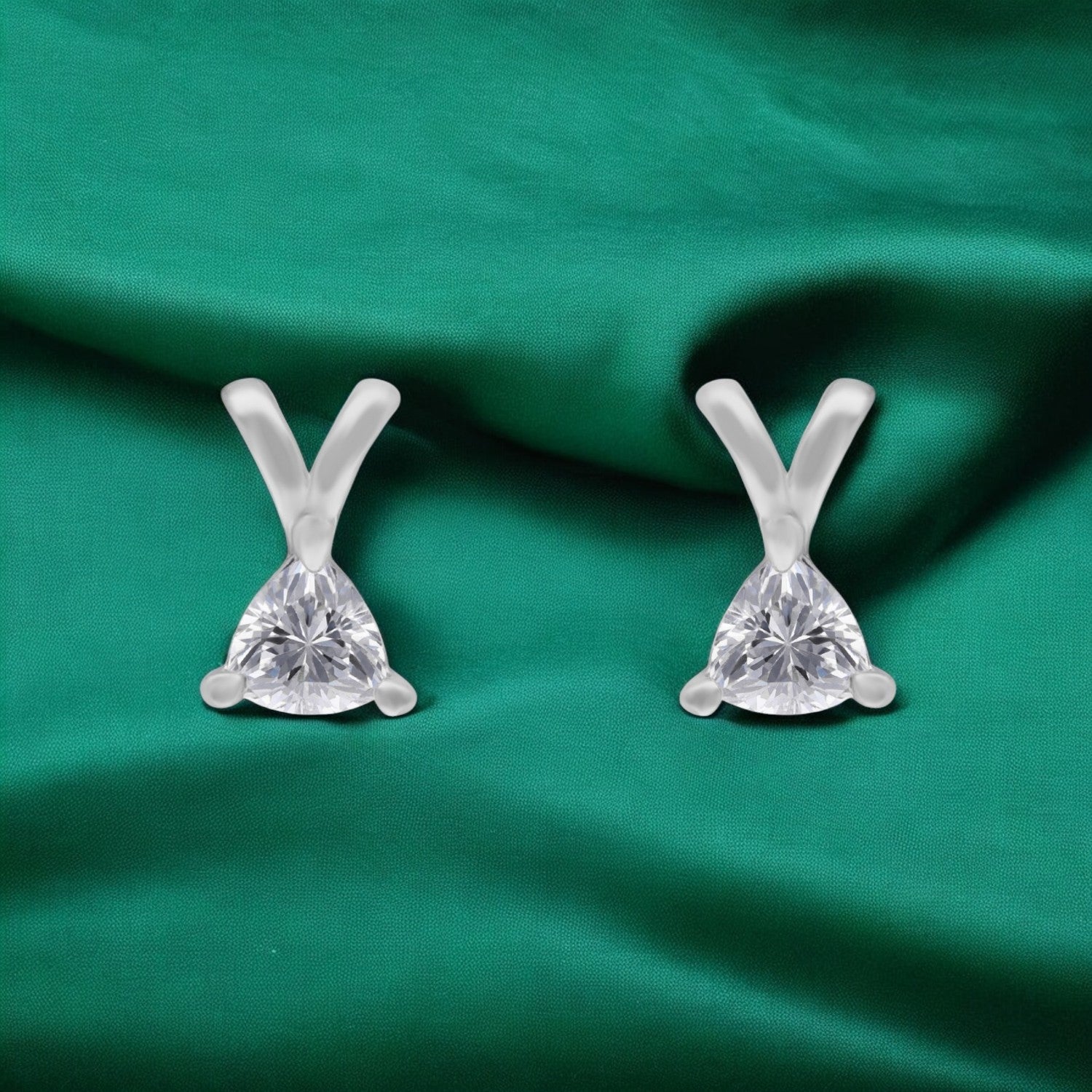 Trillion-Cut Cubic Zirconia V-Prong Stud Earrings in Sterling Silver | SKU : 0022196491, 0022195104, 0003904855