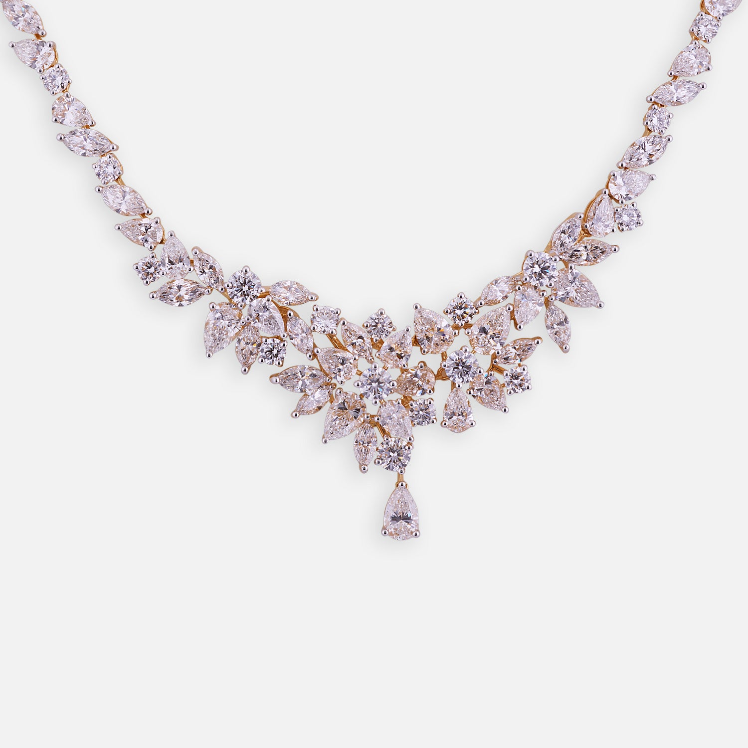 Lab-Grown Diamond Floral Cluster Necklace in 18K Yellow Gold | SKU : 0004953159