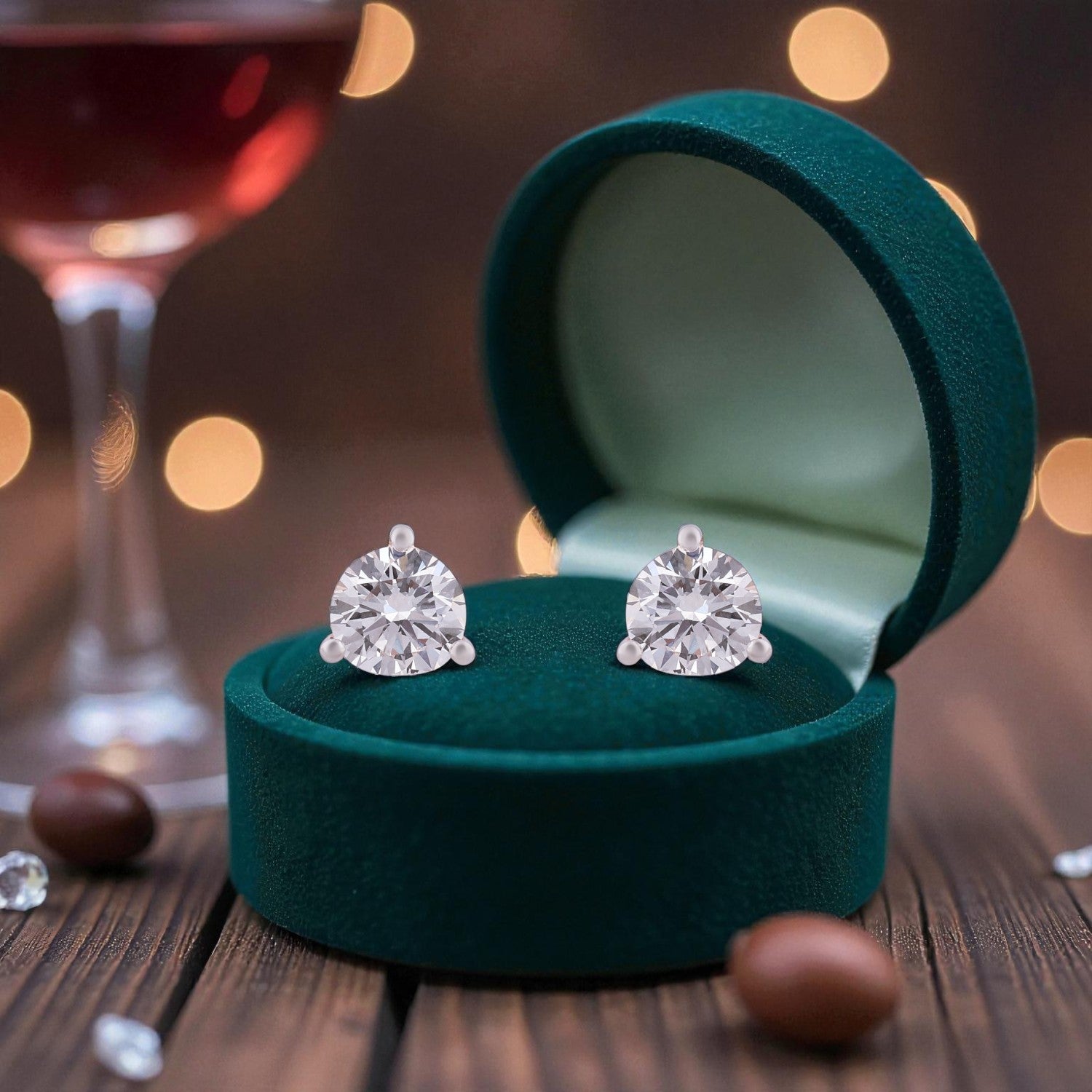 Round Brilliant Lab-Grown Diamond Stud Earrings in 18K Yellow Gold | SKU : 0004953630