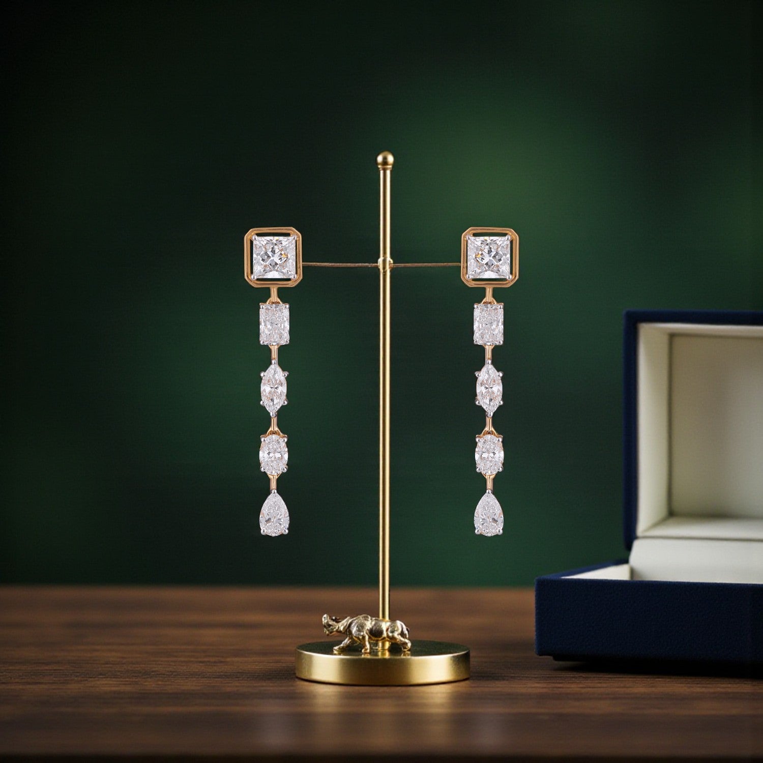 Lab-Grown Mixed-Cut Diamond Drop Earrings in 18K Yellow Gold | SKU : 0004953975