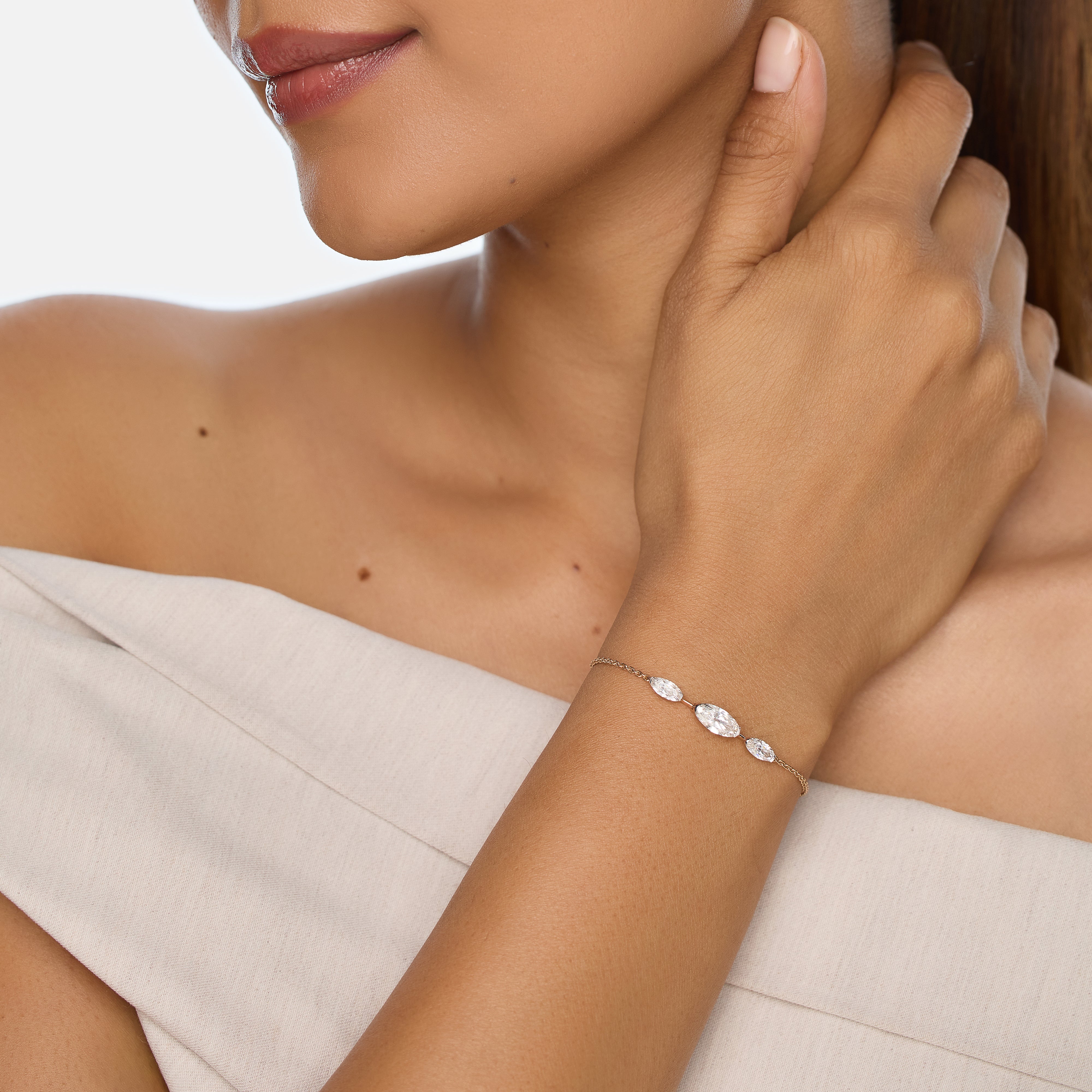 Oval Cut 1.679 Carat Lab-Grown Diamond Bracelet in Rose Gold | SKU : 0003759523