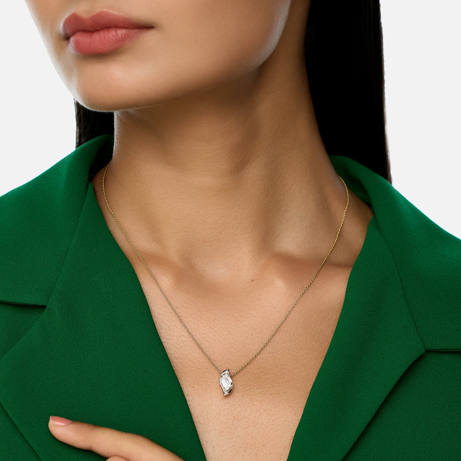 Gold Chain Pendant with Flame-Cut Lab-Grown Diamond | SKU : 0021923340