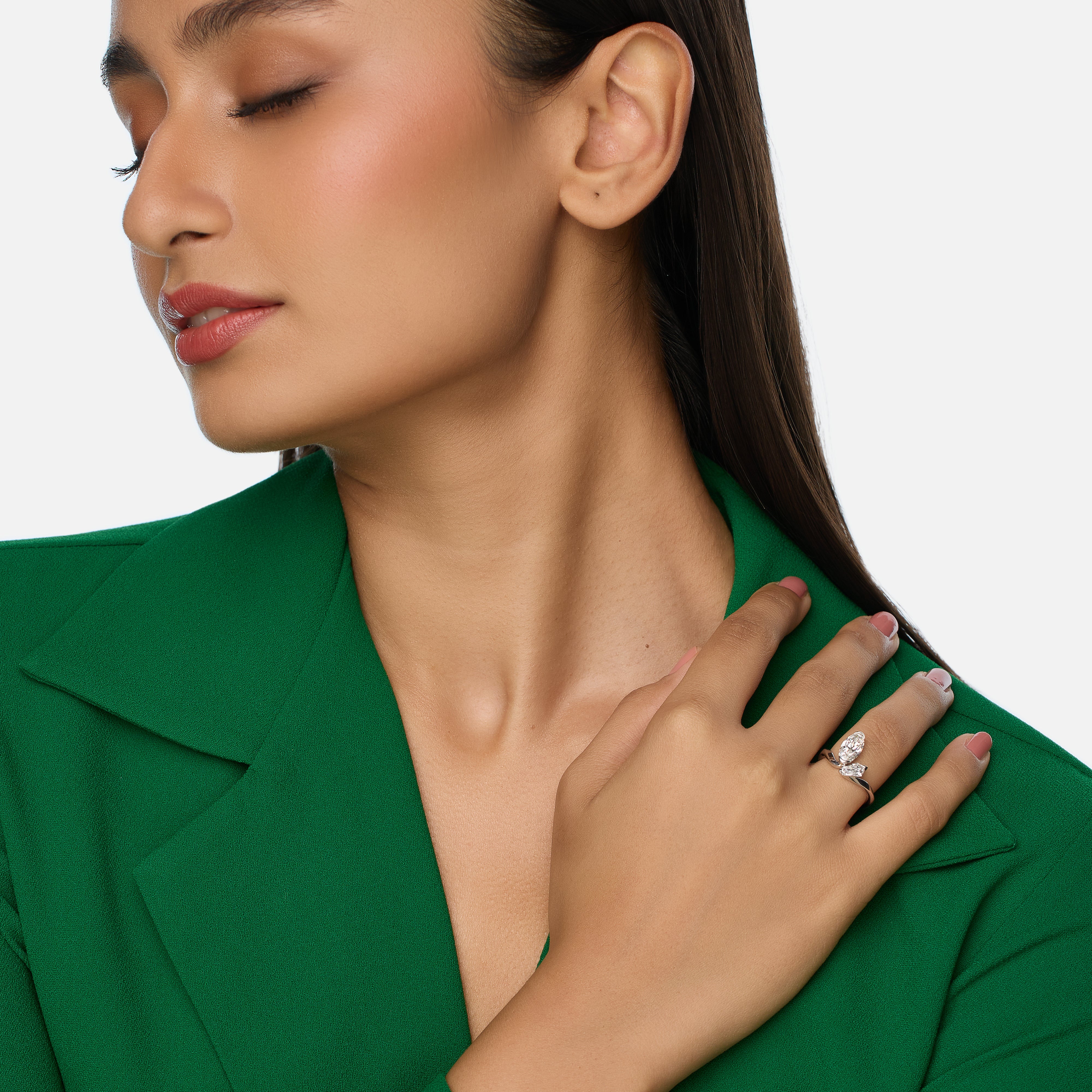 Contemporary Gold Ring with Oval and Tie-Cut Lab-Grown Diamonds | SKU : 0021961335
