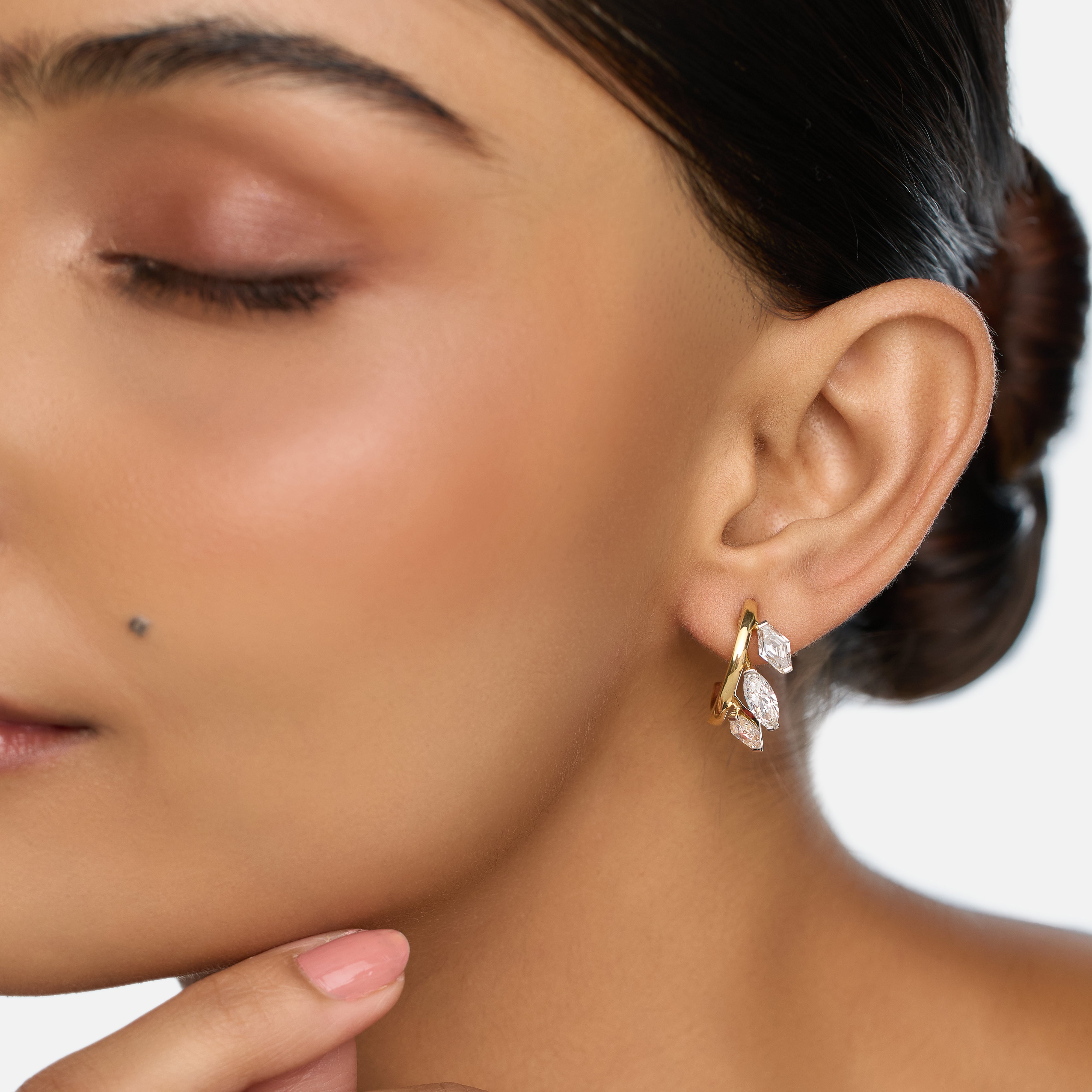 Lozenge Blunt & Roval-Cut Lab-Grown Diamond Hoop Earrings in Yellow Gold | SKU : 0021918094