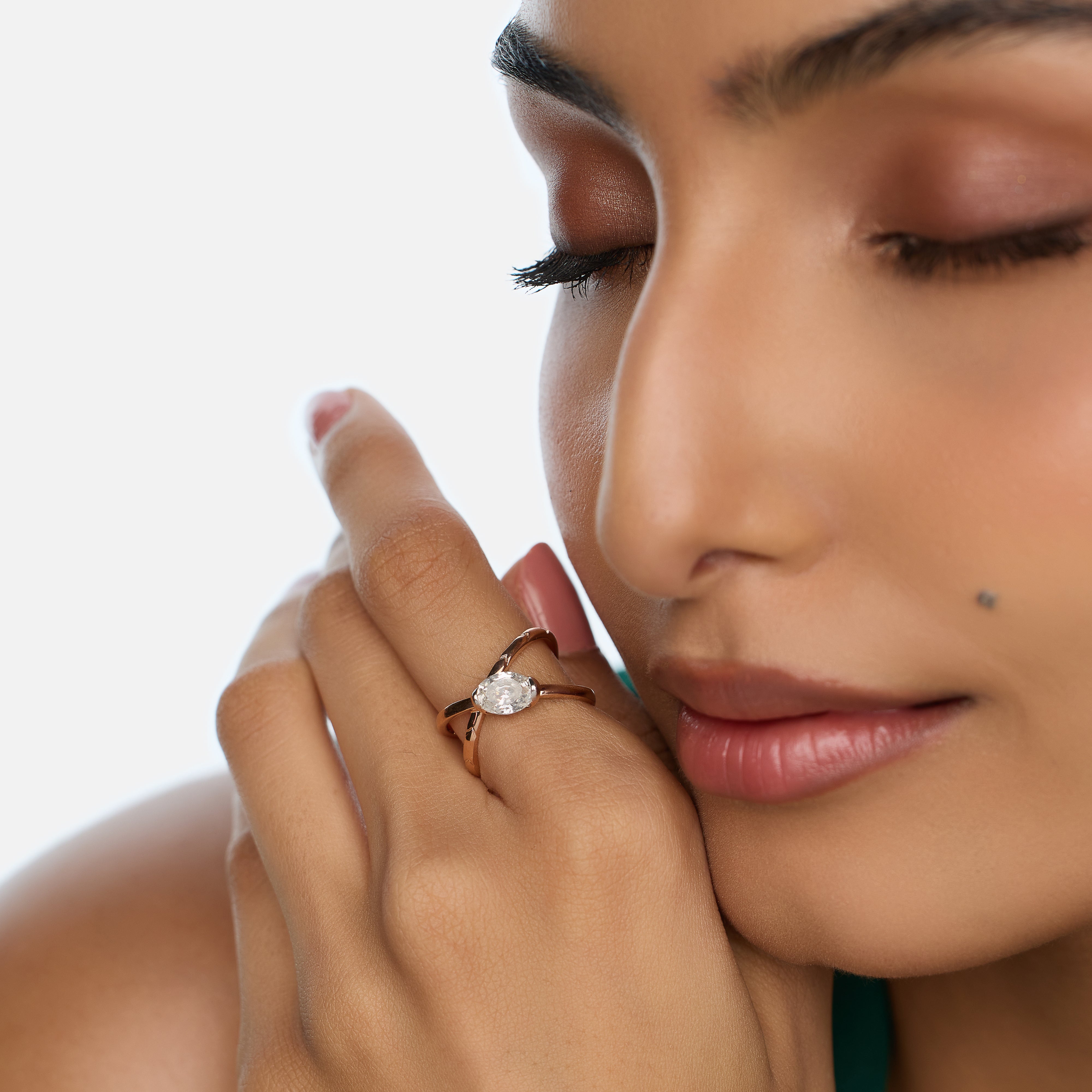 Criss-Cross Rose Gold Ring with Oval Step-Cut Lab-Grown Diamond | SKU : 0021923418