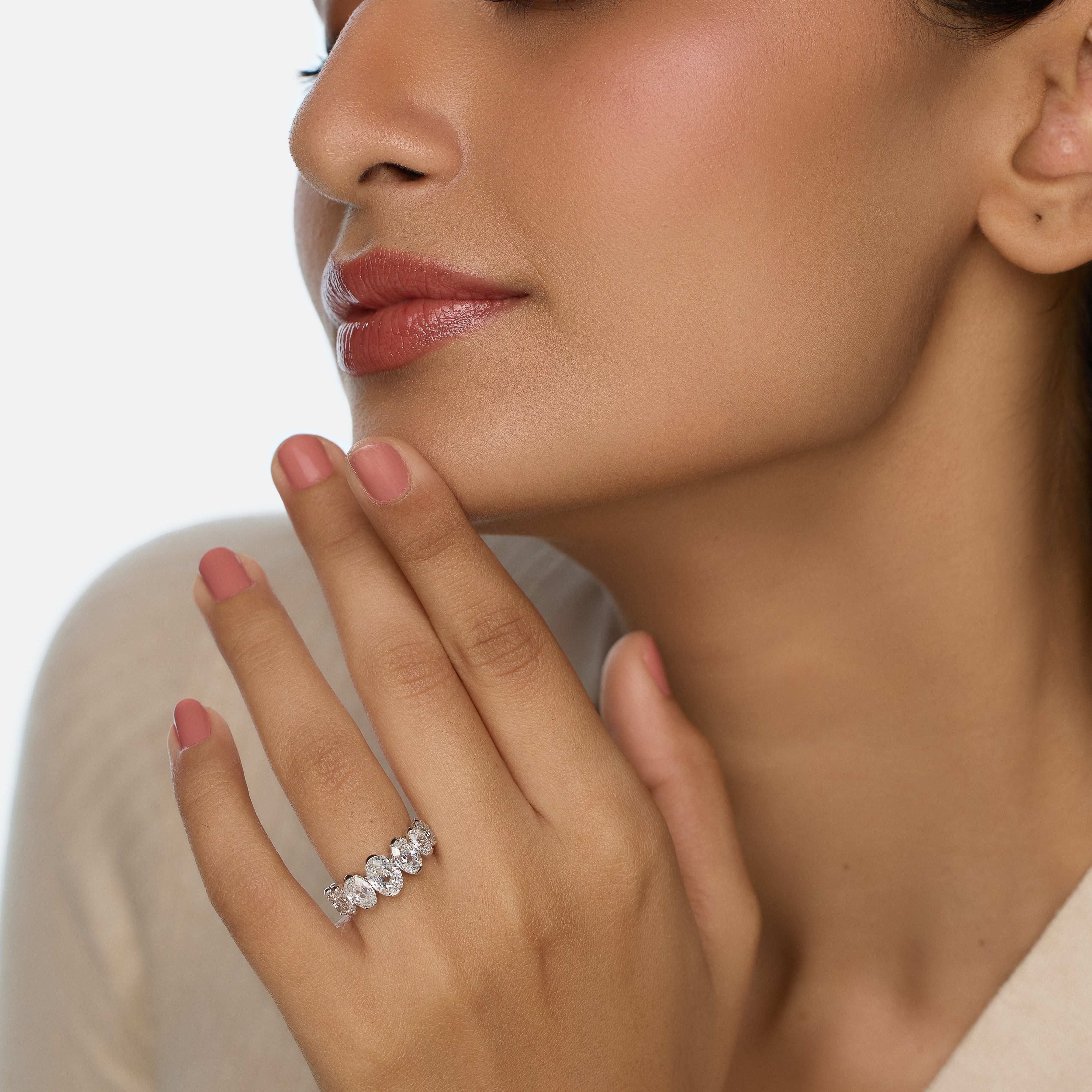 White Gold Ring Set with Oval-Cut Lab-Grown Diamonds | SKU : 0021920271