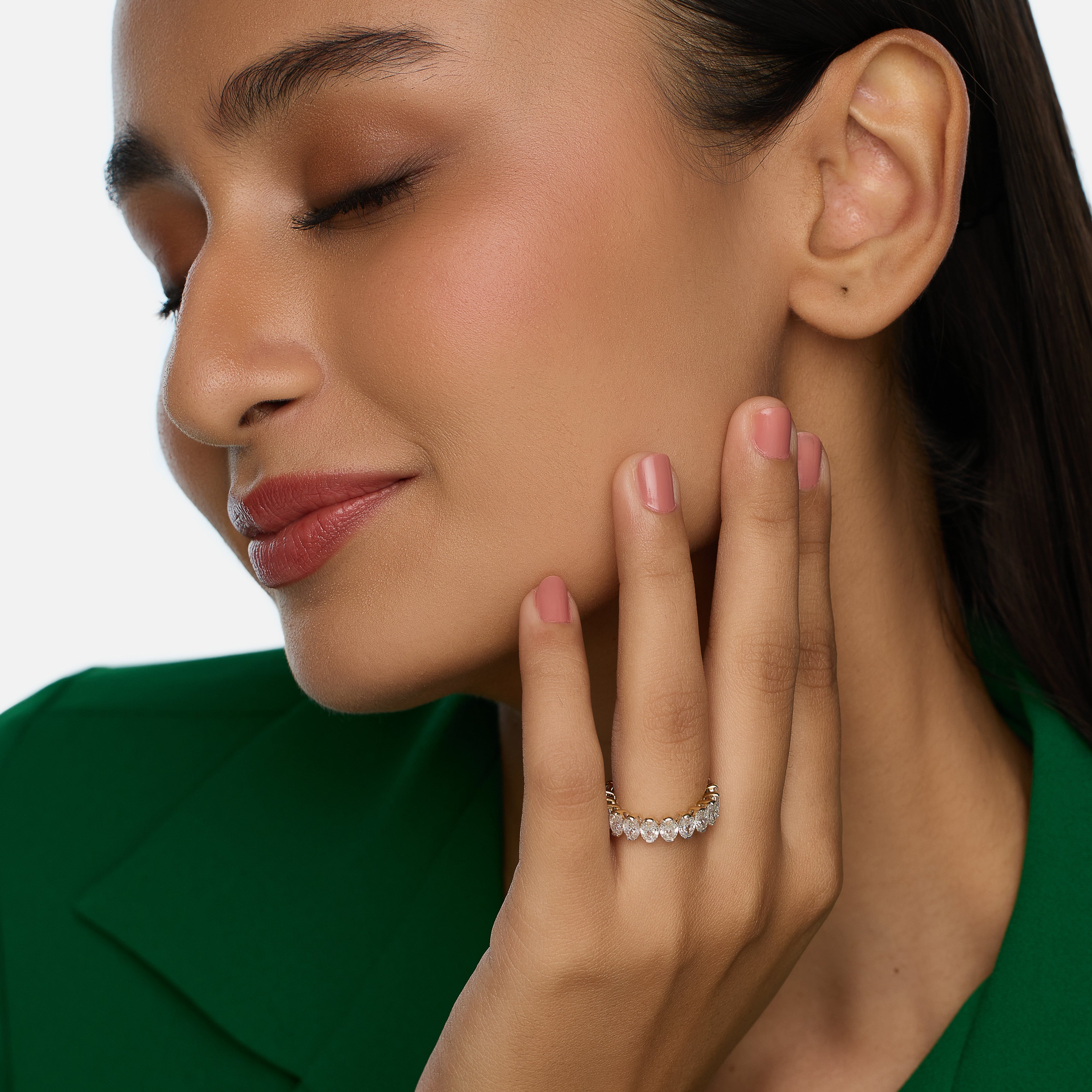 Yellow Gold Eternity Ring with Oval Step Cut Lab-Grown Diamonds | SKU : 0021923968