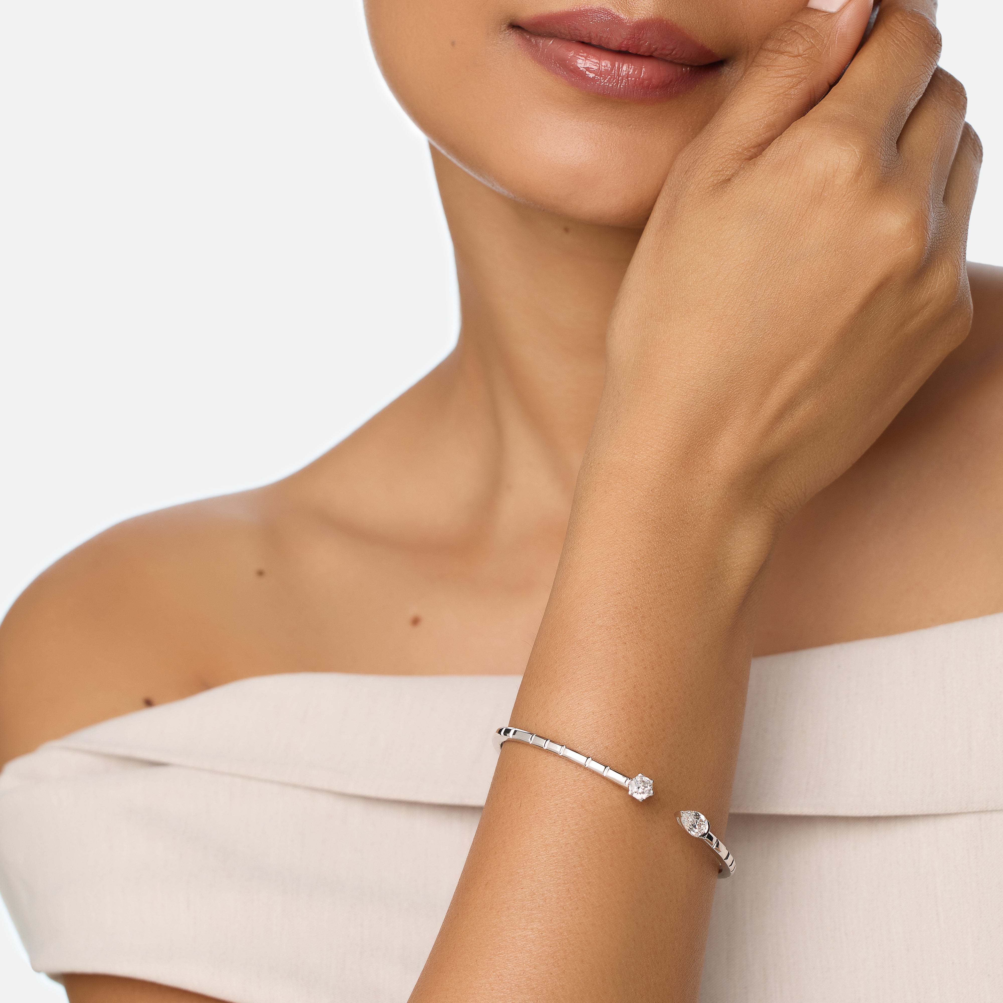 Sculptural Gold Bangle with Pear and Hexagon Lab-Grown Diamonds | SKU : 0021971273