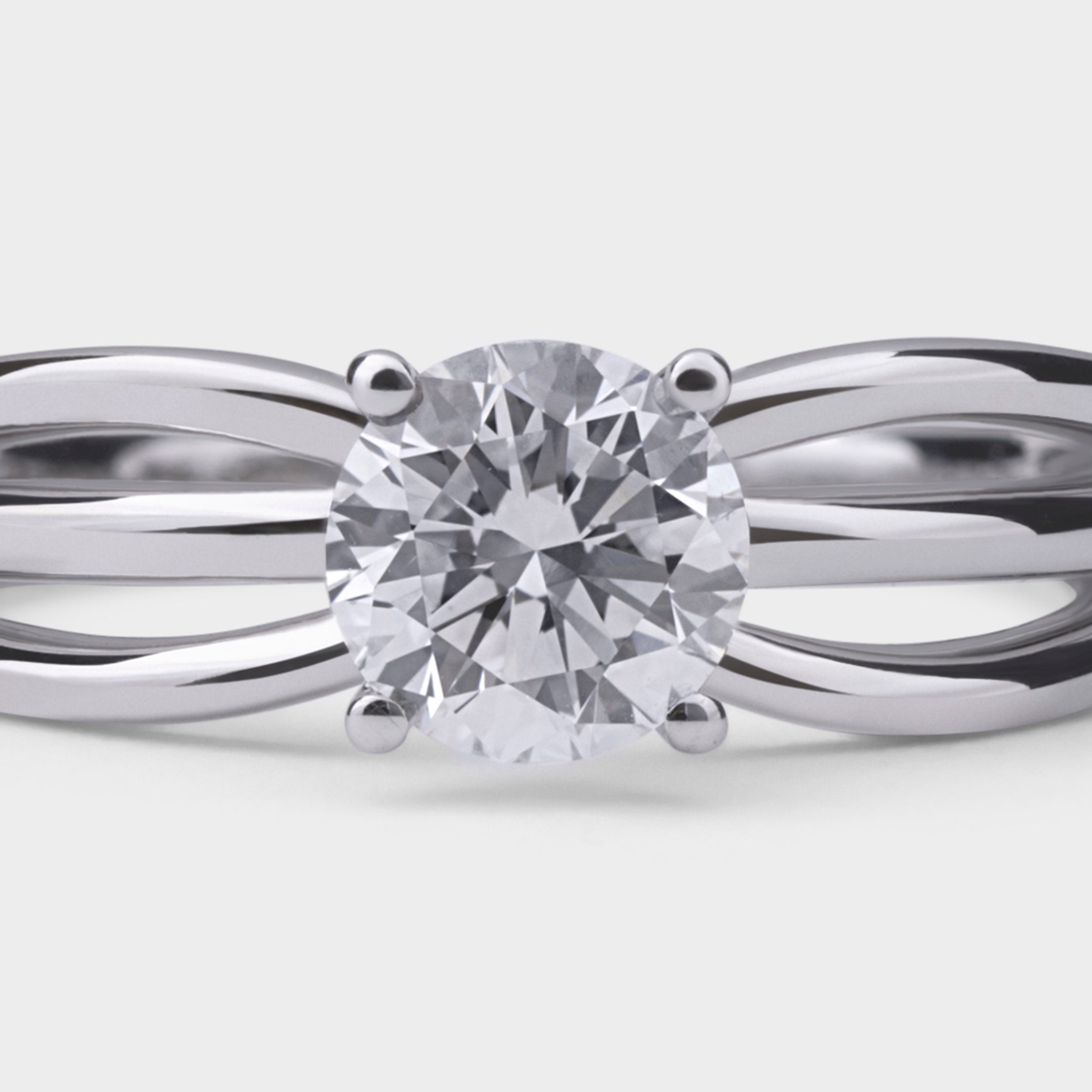 Round Brilliant 0.74 Carat Solitaire Lab-Grown Diamond Ring | SKU : 0019853871