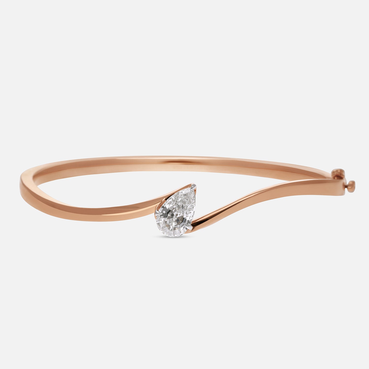Sculpted Gold Bangle with 1.620 Carat Pear-Cut Lab-Grown Diamond | SKU : 0003759608