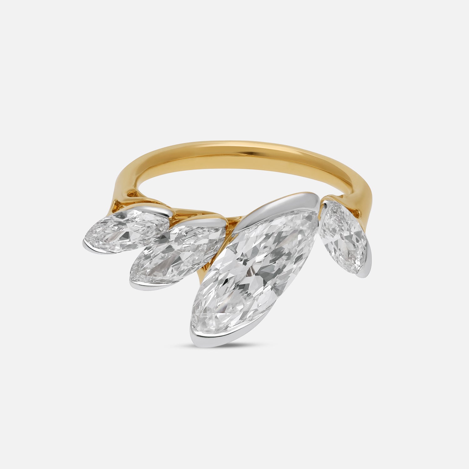 Gold Ring Set with Roval-Cut Lab-Grown Diamonds | SKU : 0021923135
