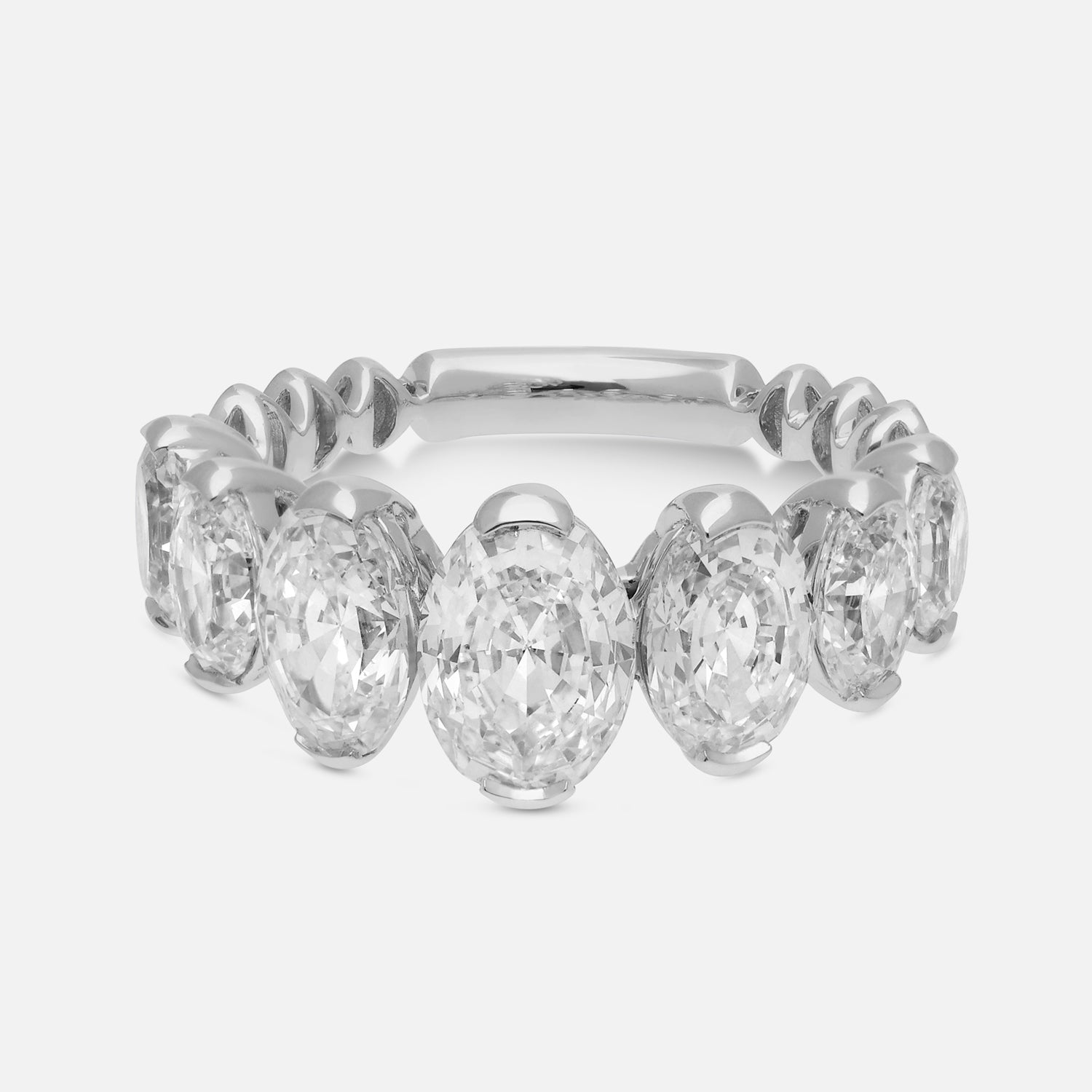White Gold Ring Set with Oval-Cut Lab-Grown Diamonds | SKU : 0021920271
