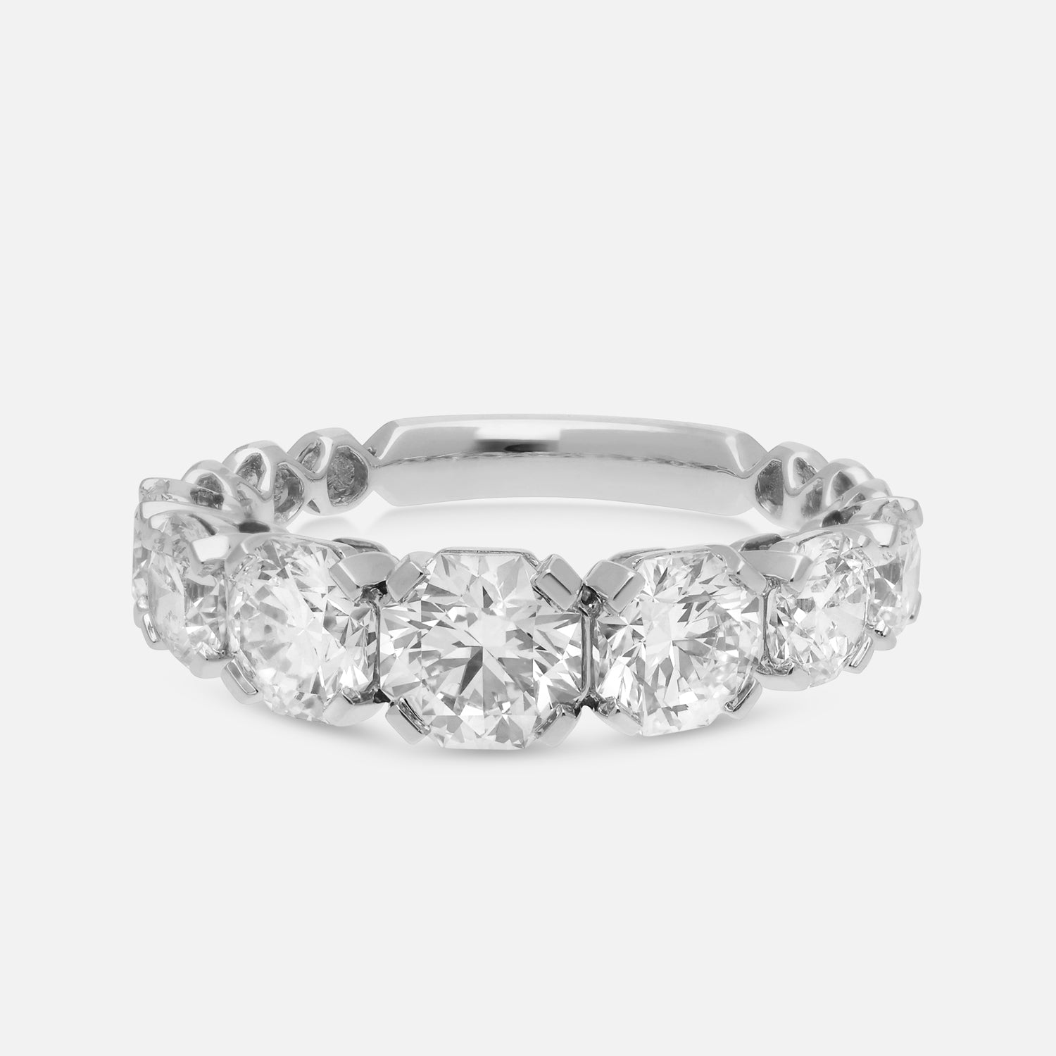 Refined Gold Band with Octagon-Cut Lab-Grown Diamonds | SKU : 0021969256