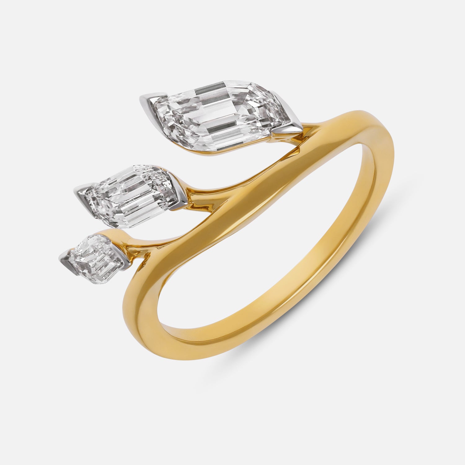 Yellow Gold Triple Leaf Motif Flame-Cut Ring with Lab-Grown Diamonds | SKU : 0021923074