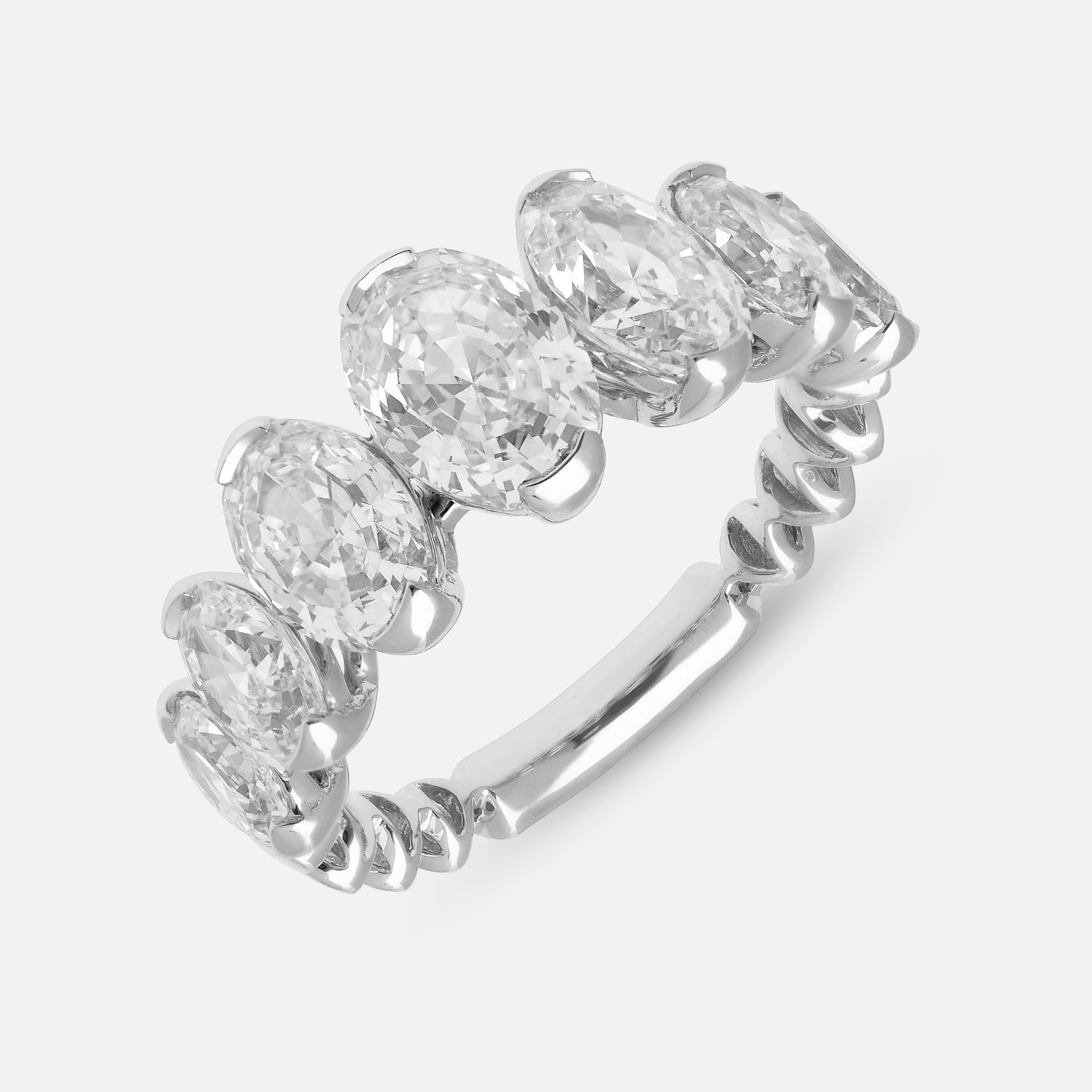 White Gold Ring Set with Oval-Cut Lab-Grown Diamonds | SKU : 0021920271