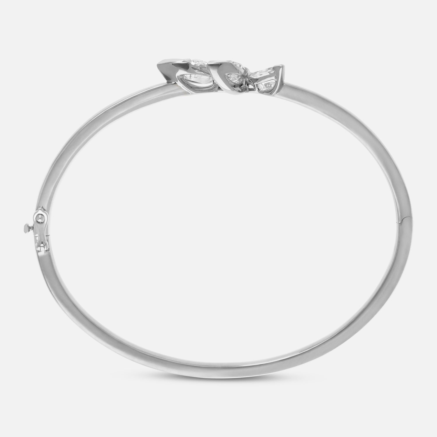 Refined Gold Bangle with Flame Cut Lab-Grown Diamonds | SKU : 0021971280