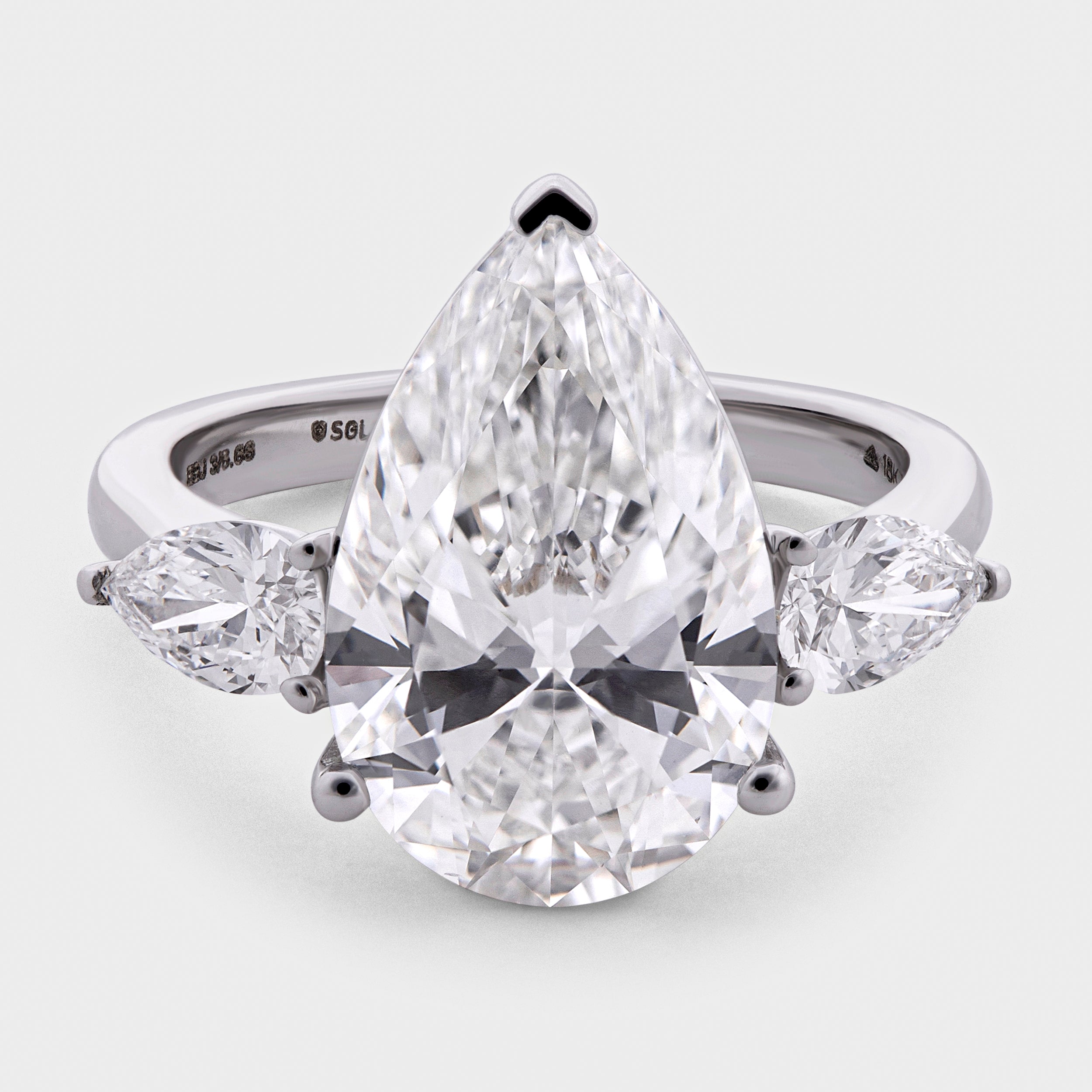 White Gold Ring with Pear Cut 5.66 Carat Lab-Grown Solitaire Diamond | SKU : 0020245993