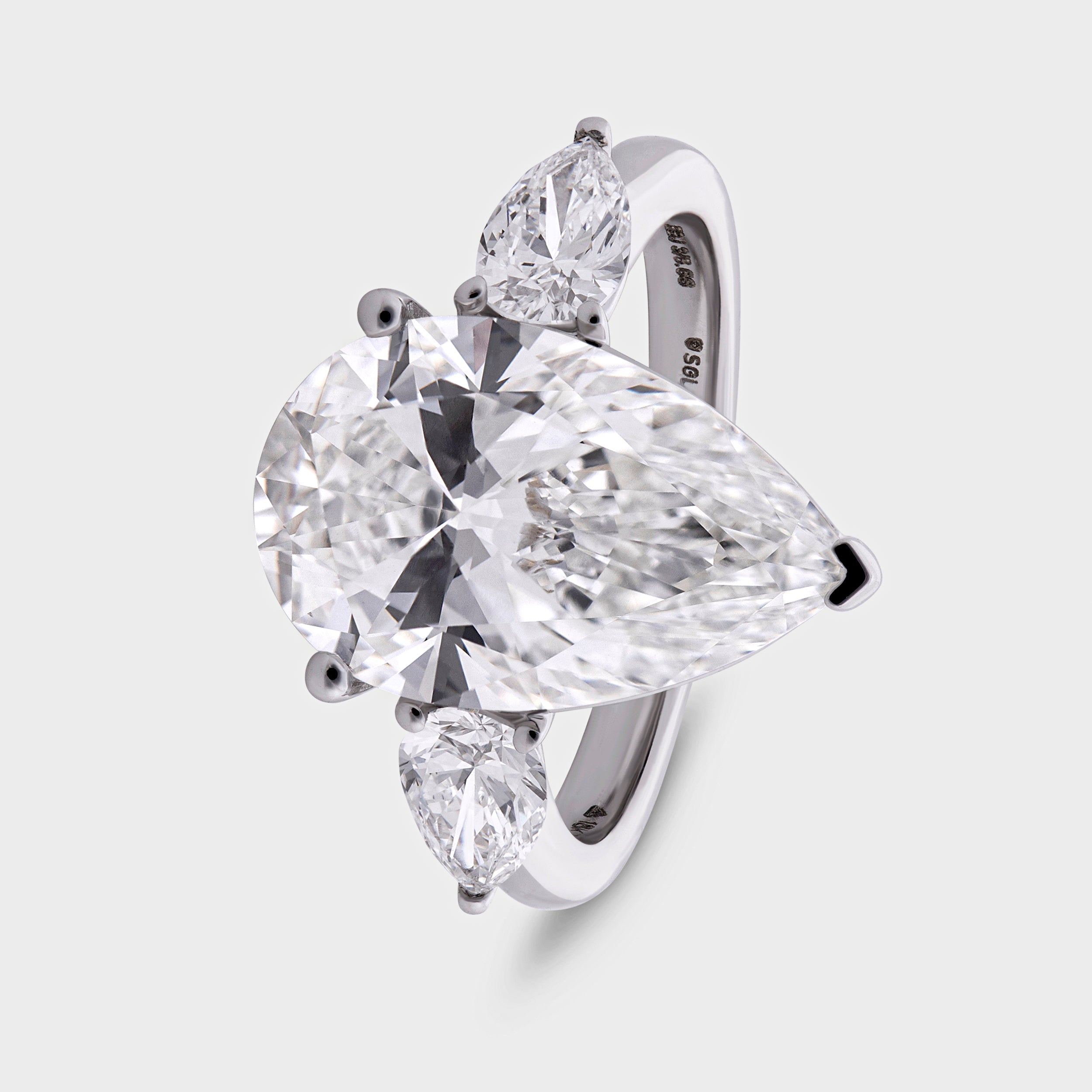 White Gold Ring with Pear Cut 5.66 Carat Lab-Grown Solitaire Diamond | SKU : 0020245993 - crash.club by CKC