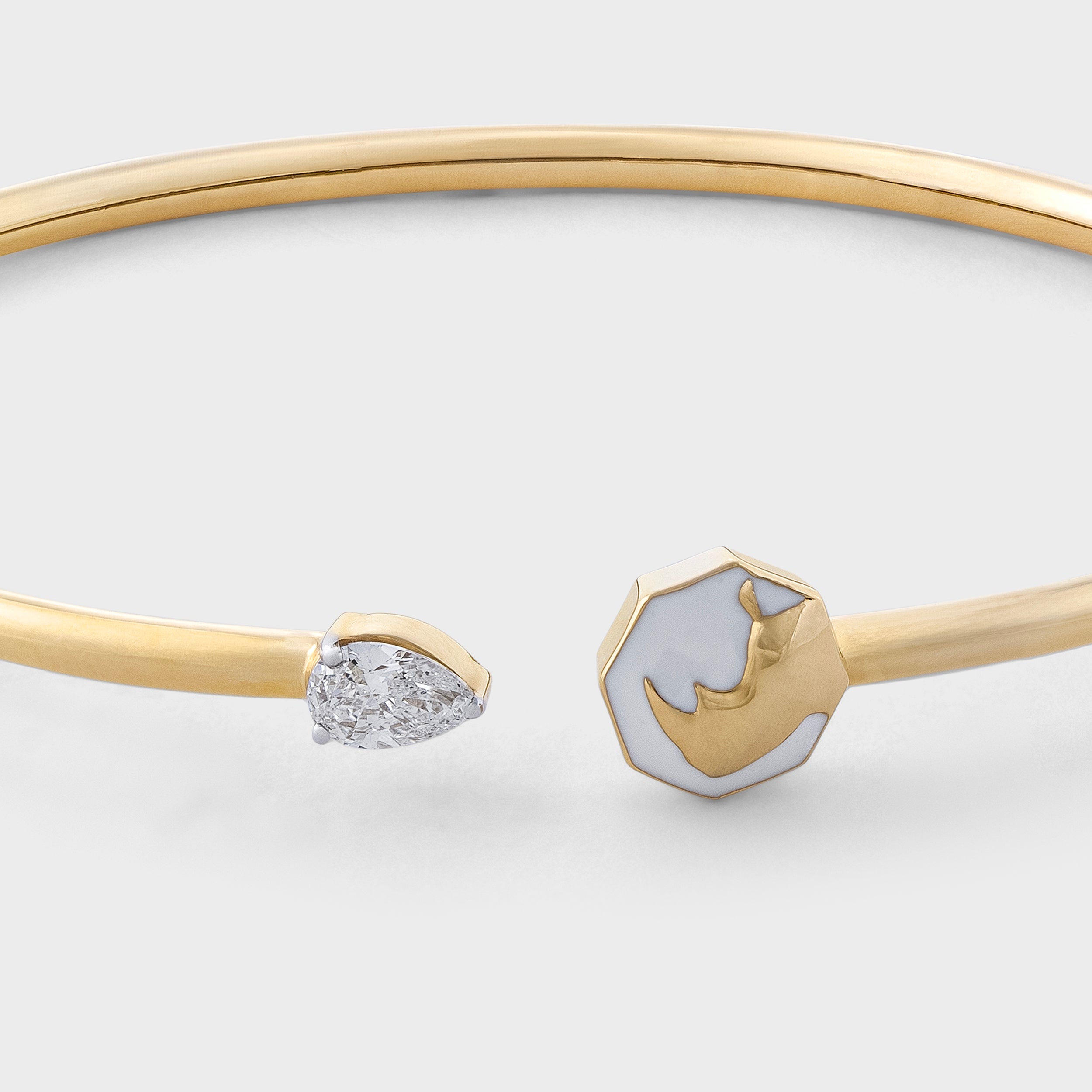 Pear Cut 0.33 Carat Rhino Motif Chic Lab-Grown Diamond Gold Bangle | SKU: 0019359830