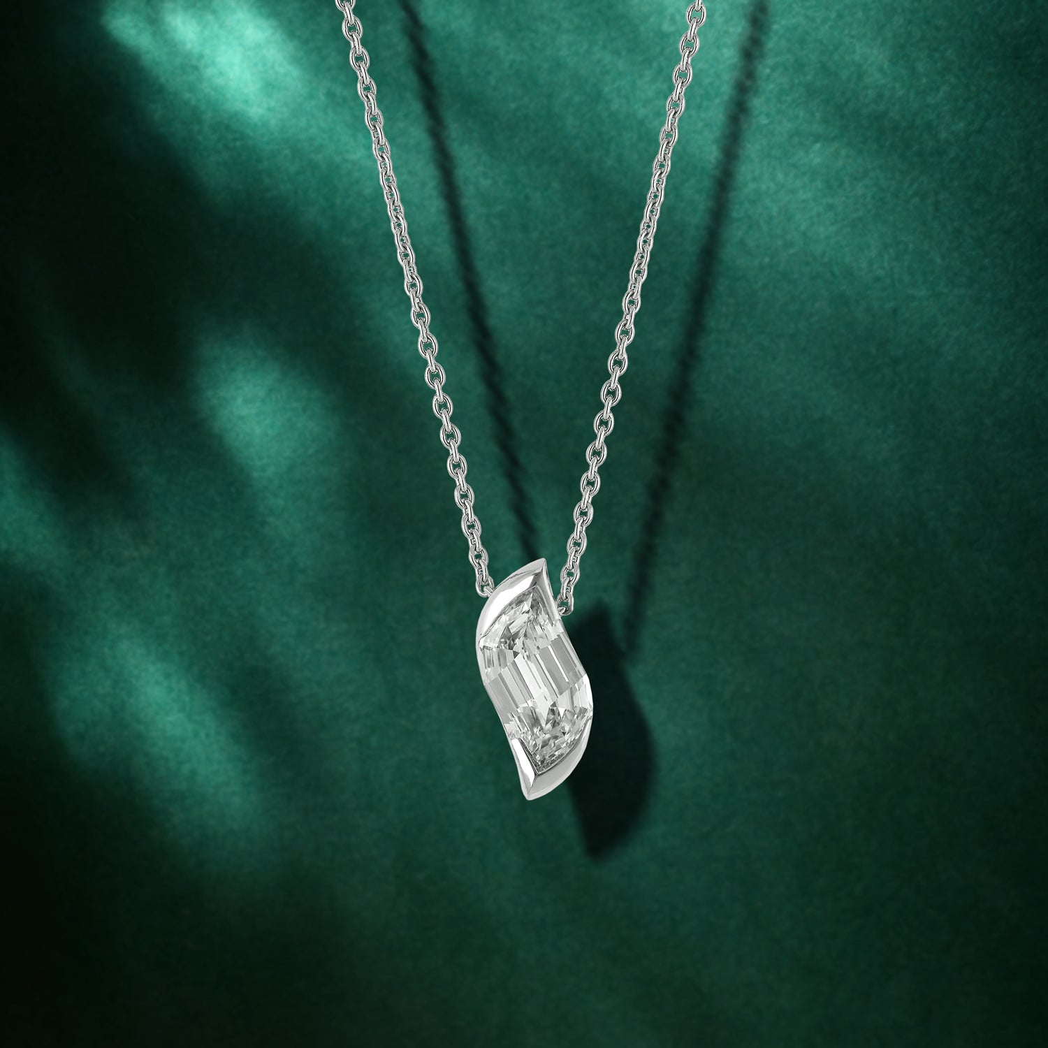 White Gold Chain Pendant with Flame-Cut Lab-Grown Diamond | SKU : 0021938665