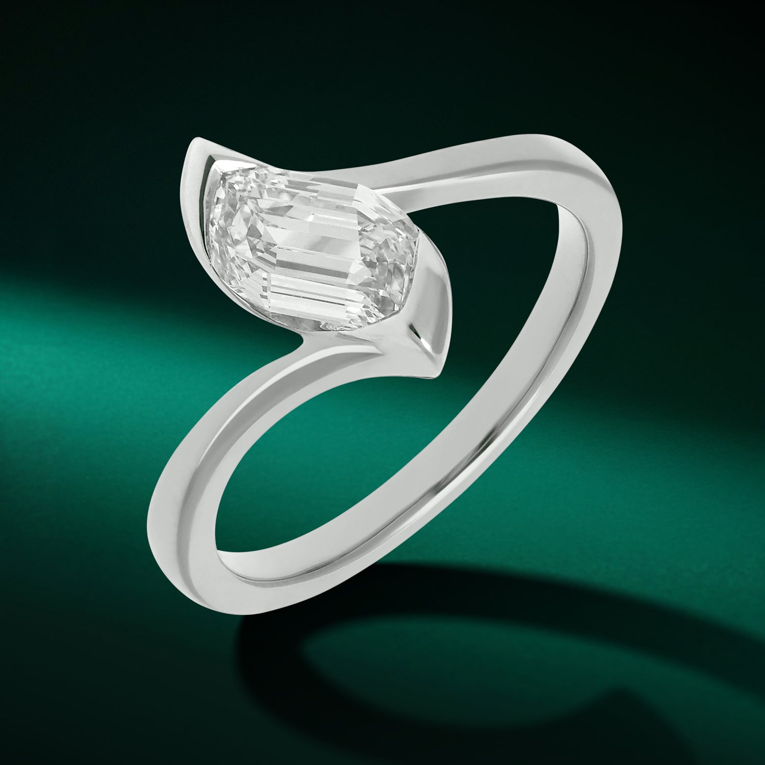 White Gold Ring Set with Flame-Cut Lab-Grown Diamond | SKU : 0021938672