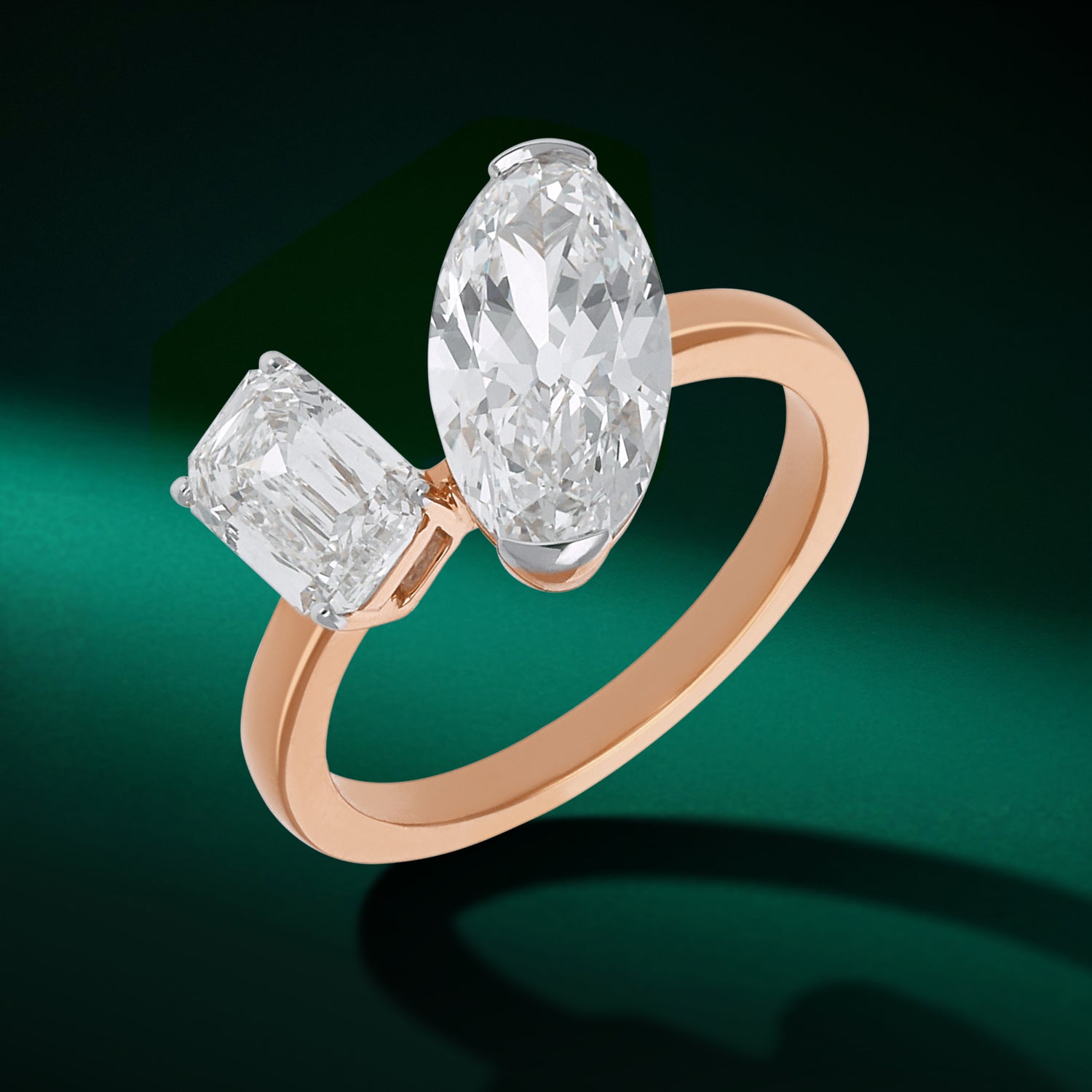 Open Gold Ring with Oval Step Cut and Heritage Emerald-Cut Lab-Grown Diamonds | SKU : 0003761632