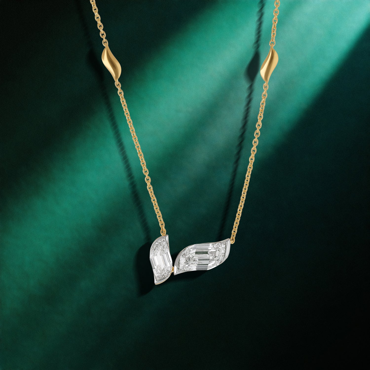 Gold Chain Necklace with Twin Flame-Cut Lab-Grown Diamonds | SKU : 0021916427
