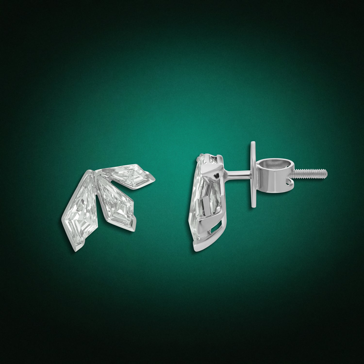 White Gold Stud Earrings with Kite-Cut Lab-Grown Diamonds | SKU : 0021944963
