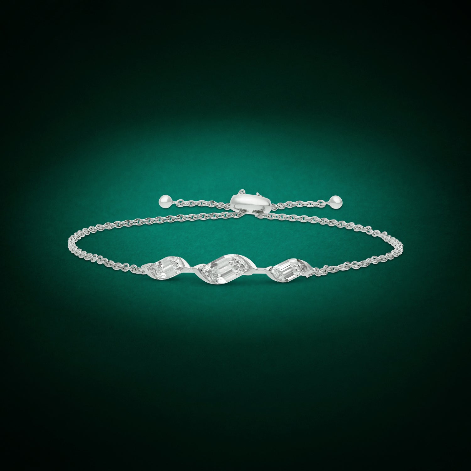 Lab-Grown Diamond Flame Cut Bracelet in White Gold Tone | SKU : 0003767917