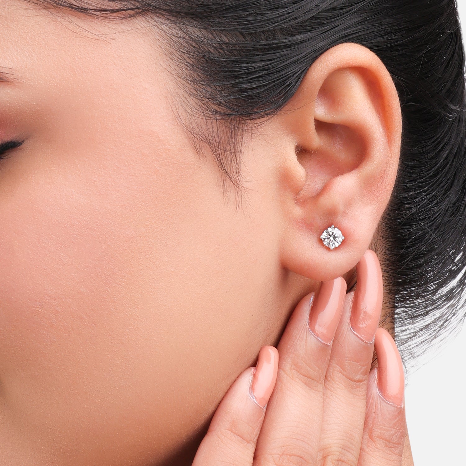 Lab Grown 1.02 Carat Round Brilliant Diamond Stud Earrings in 18 Karat Gold | SKU : 0005096060