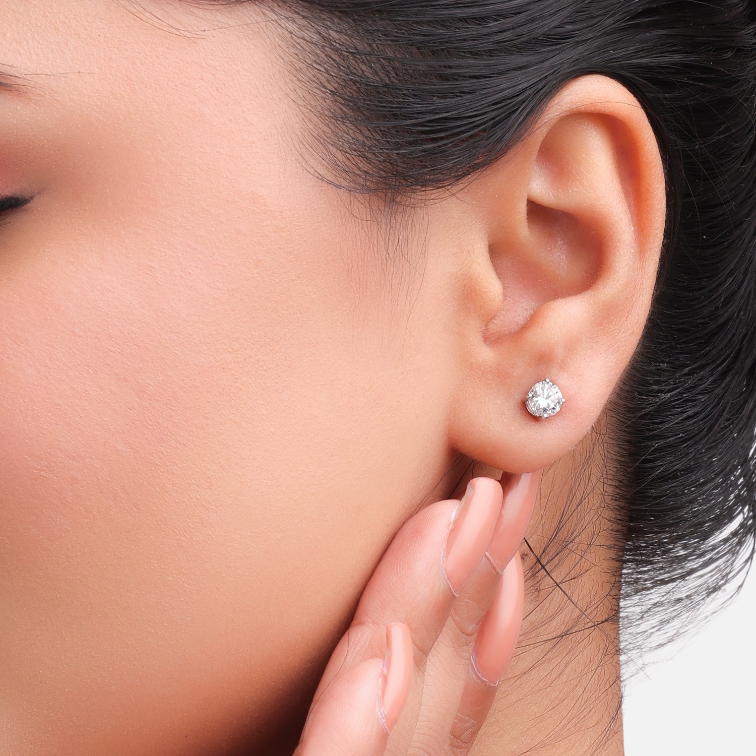Lab Grown 1.09 Carat Round Brilliant Diamond Stud Earrings in 18 Karat White Gold | SKU : 0005096121