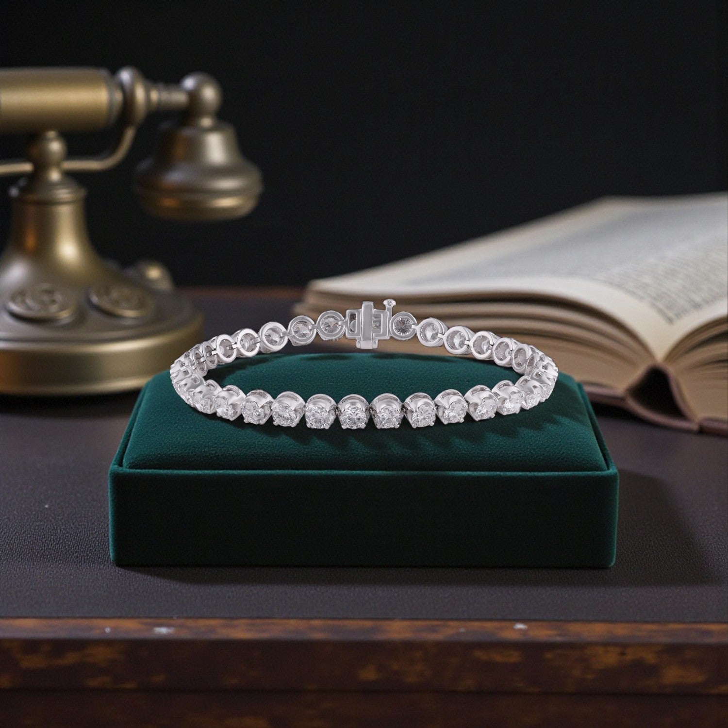 Round Brilliant Lab Grown 8.37 Carat Diamond Tennis Bracelet in 18 Karat Gold | SKU : 0005113316