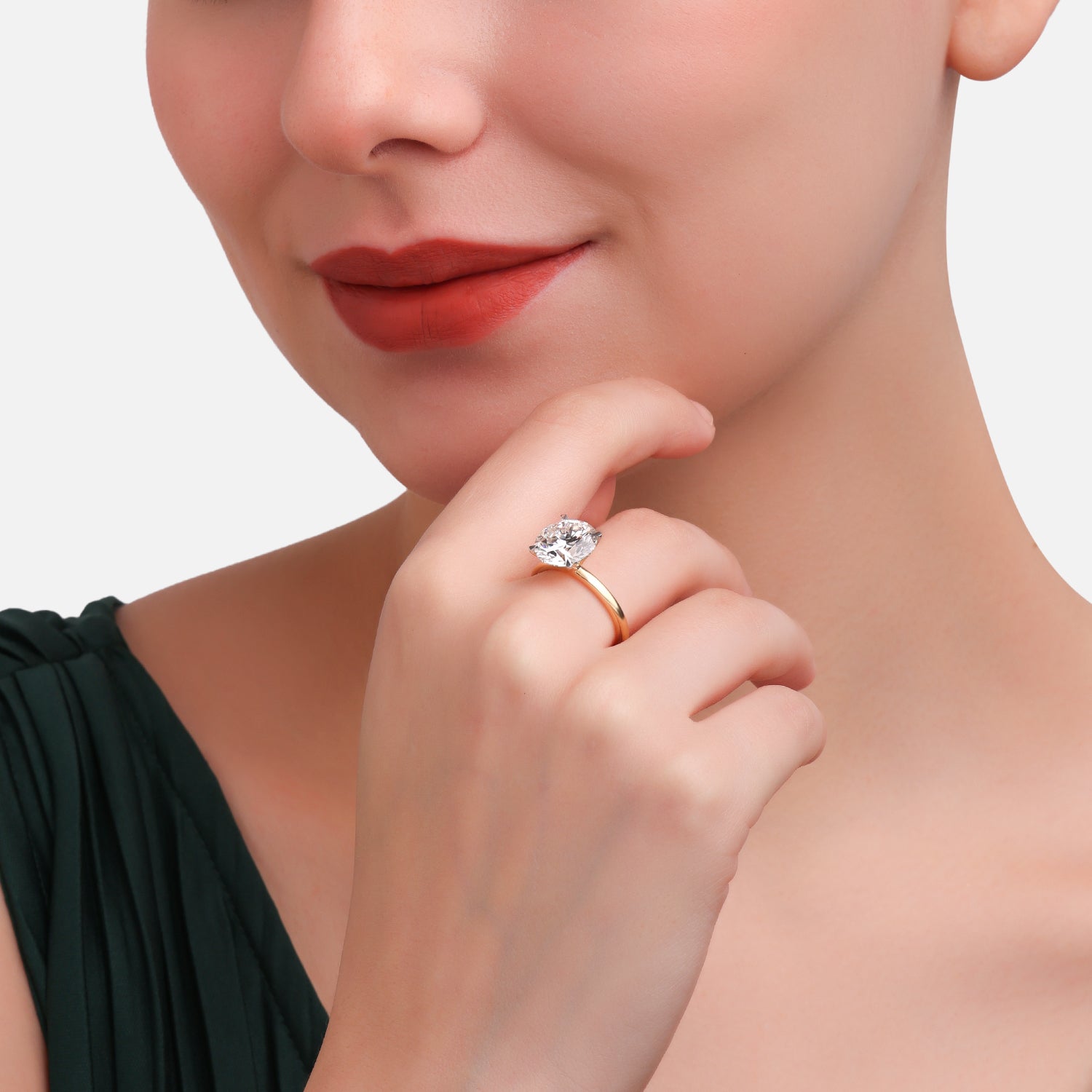 Lab Grown 5.010 Carat Round Cut Diamond Ring in 18 Karat Yellow Gold | SKU : 0005160495