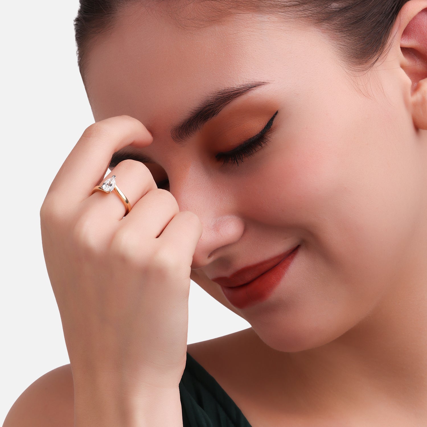 Lab Grown 1.070 Carat Pear Cut Diamond Ring in 18 Karat Yellow Gold | SKU : 0005167678