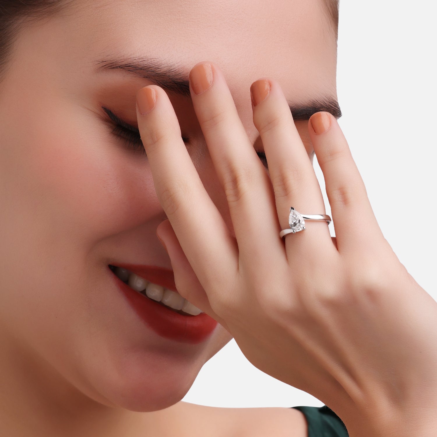 Lab Grown 1.070 Carat Pear Cut Diamond Ring in 18 Karat White Gold | SKU : 0005167685