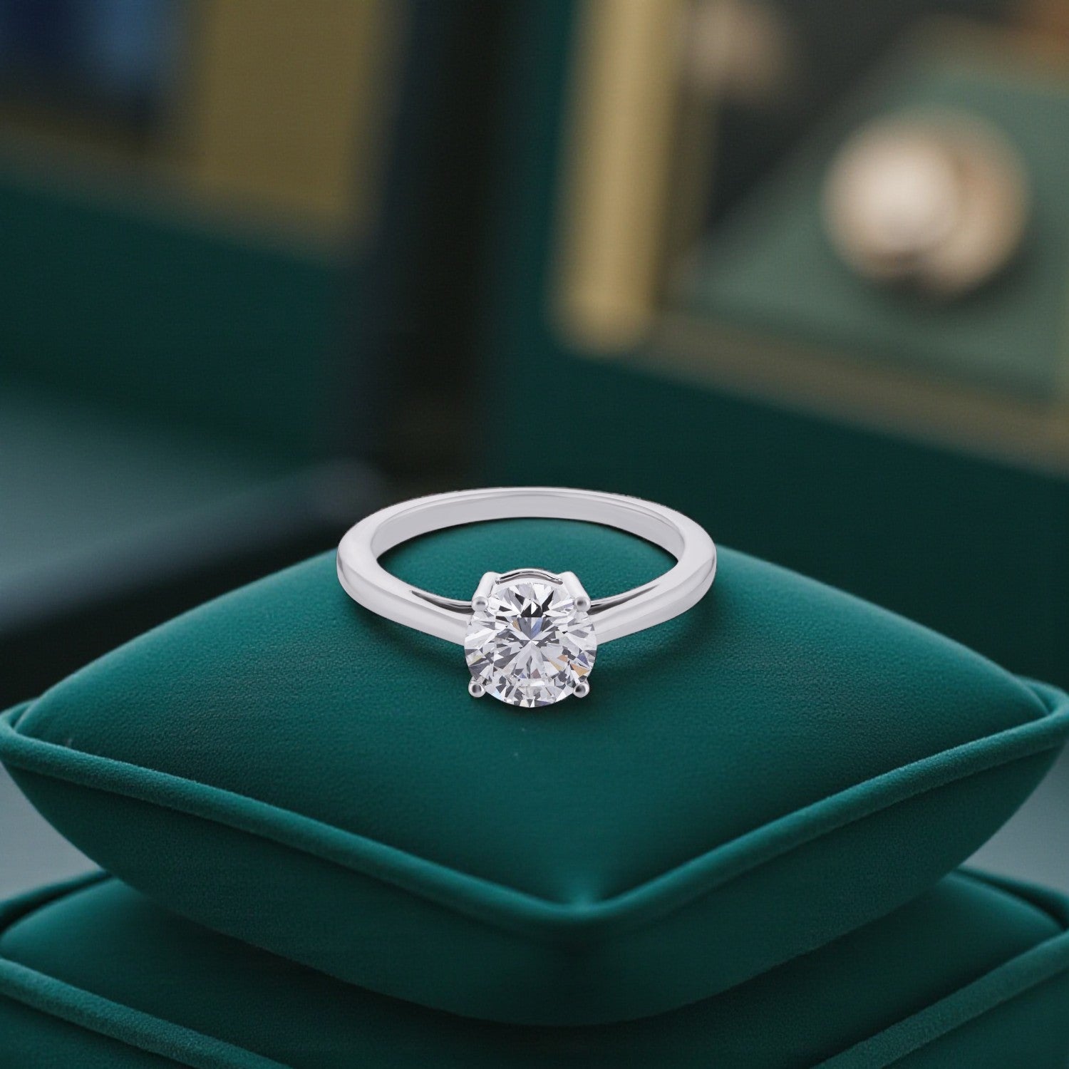 Classic Round Brilliant Lab-Grown Diamond Solitaire Ring in White Gold | SKU : 0004952893