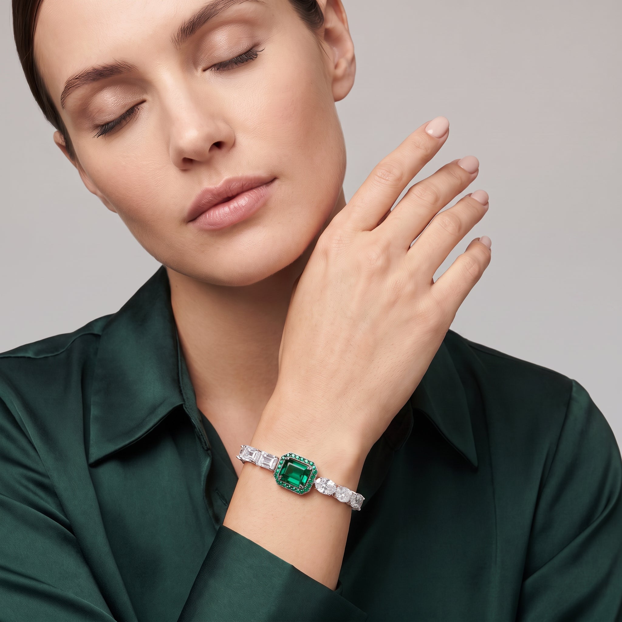 Emerald Green Gold Bangle with Lab-Grown Diamond Accents | SKU : 0006704629