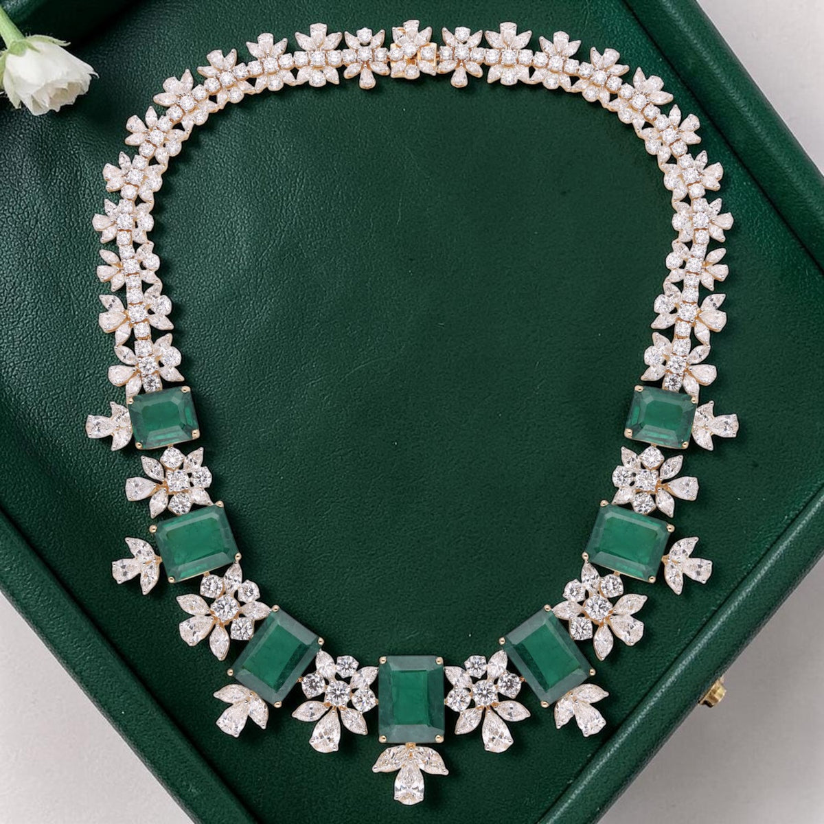 Emerald Green Gold Necklace Set with Lab-Grown Diamonds | SKU 0006704636