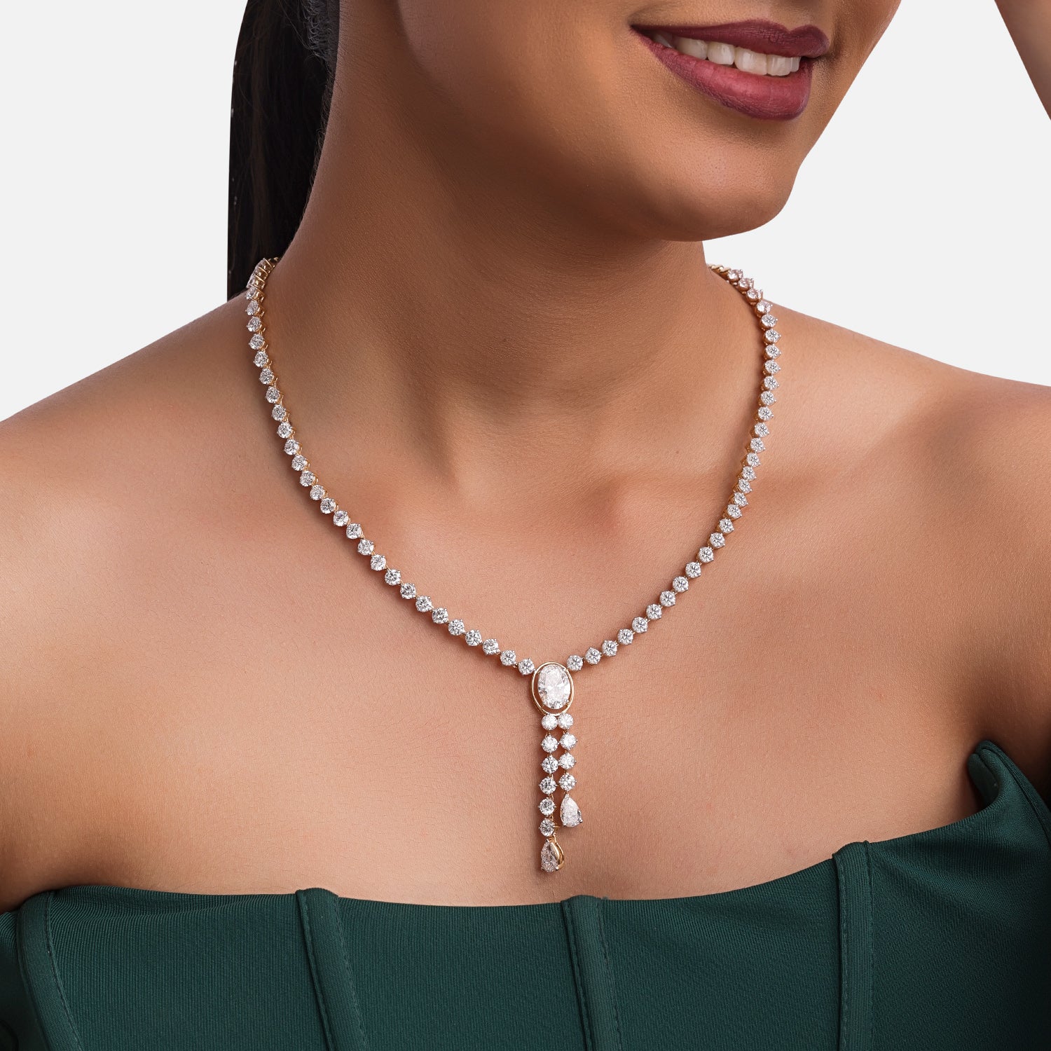 Lab-Grown Diamond Drop Necklace in 18K Yellow Gold | SKU : 0004953944