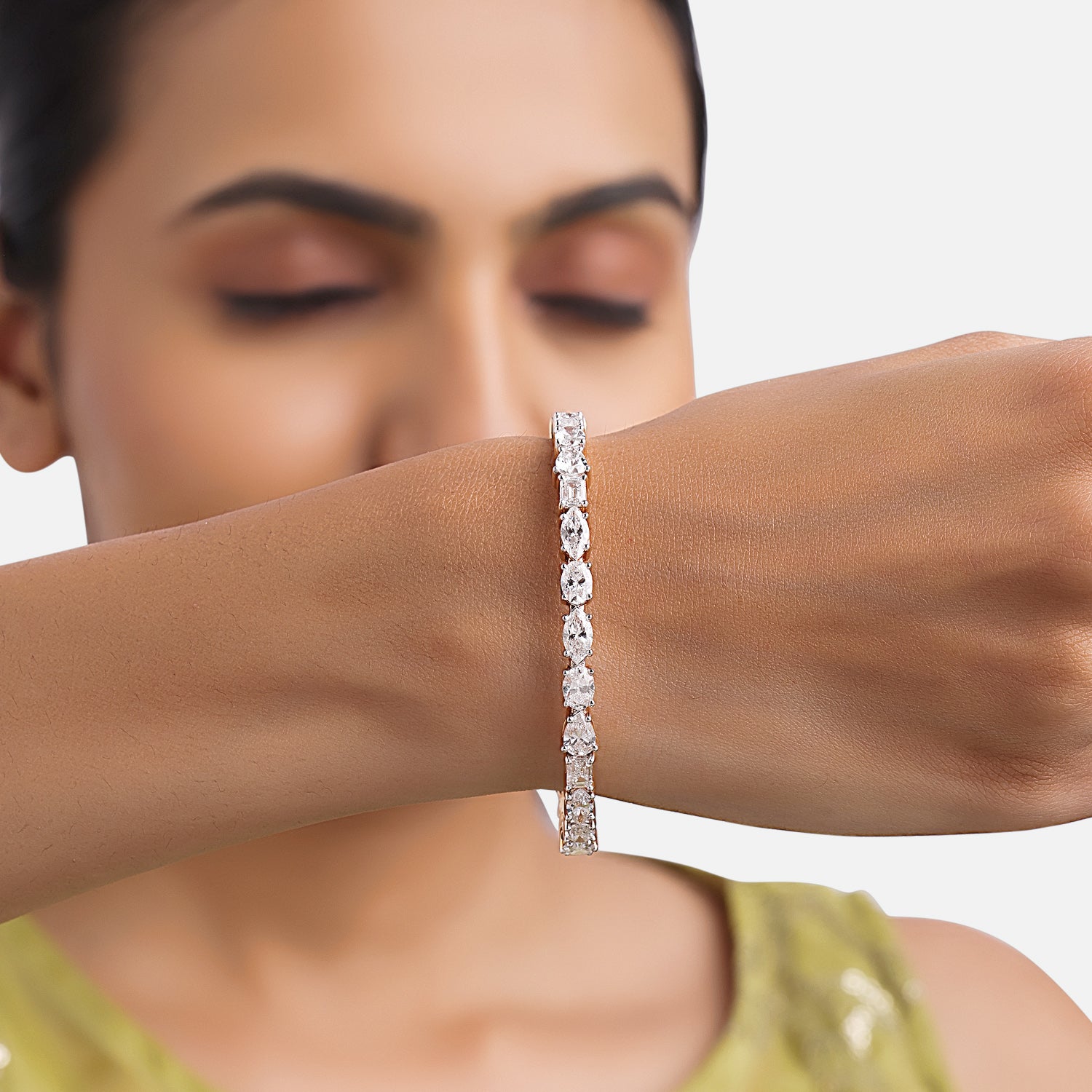 Radiant Symphony Lab Grown Diamond Bangle in 18K Rose Gold | SKU : 0004677215